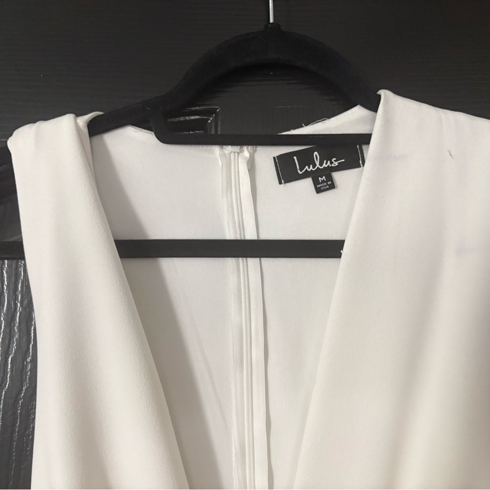 Lulu's Elegant White V-Neck Jumpsuit